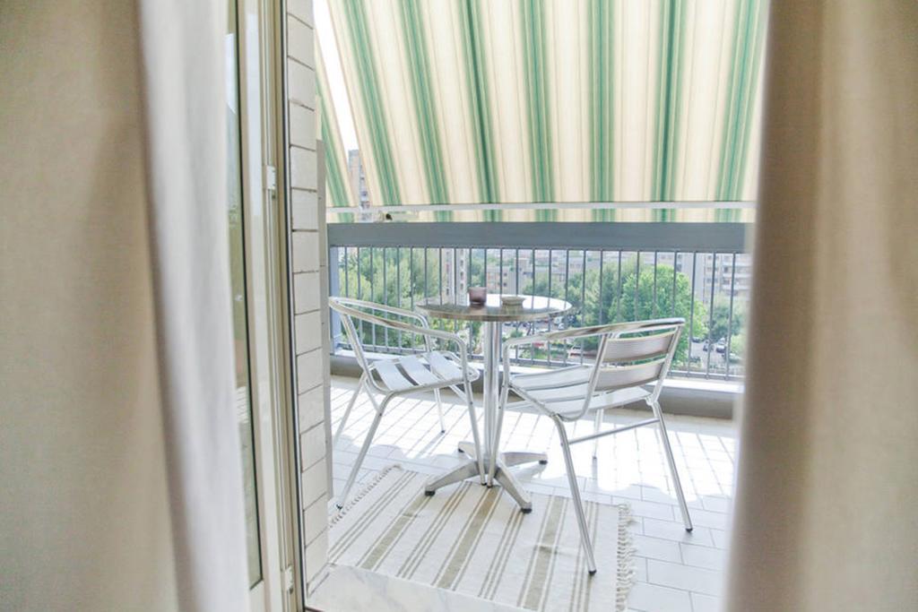 Rooms Rent Vesuvio B&B Napoli Bagian luar foto