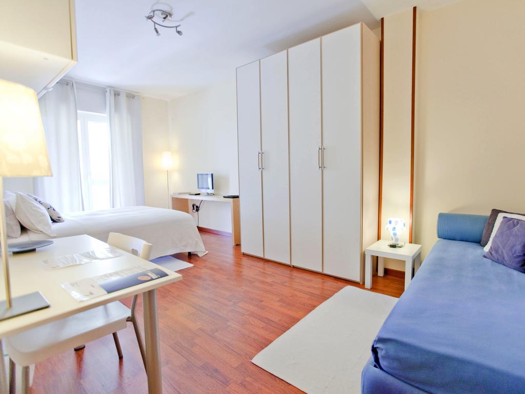 Rooms Rent Vesuvio B&B Napoli Bagian luar foto