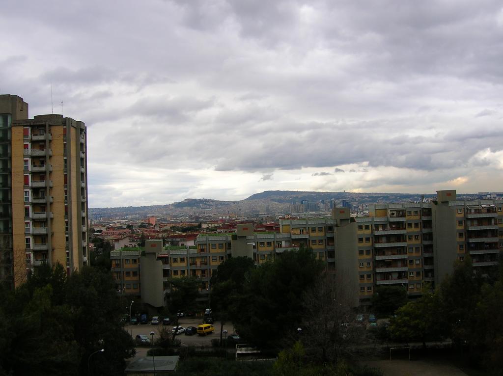 Rooms Rent Vesuvio B&B Napoli Bagian luar foto