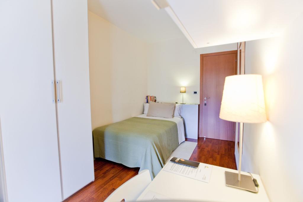 Rooms Rent Vesuvio B&B Napoli Bagian luar foto