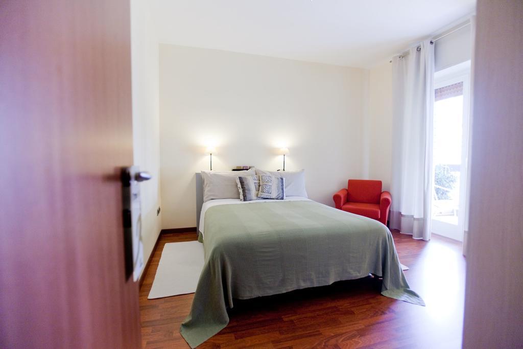Rooms Rent Vesuvio B&B Napoli Bagian luar foto