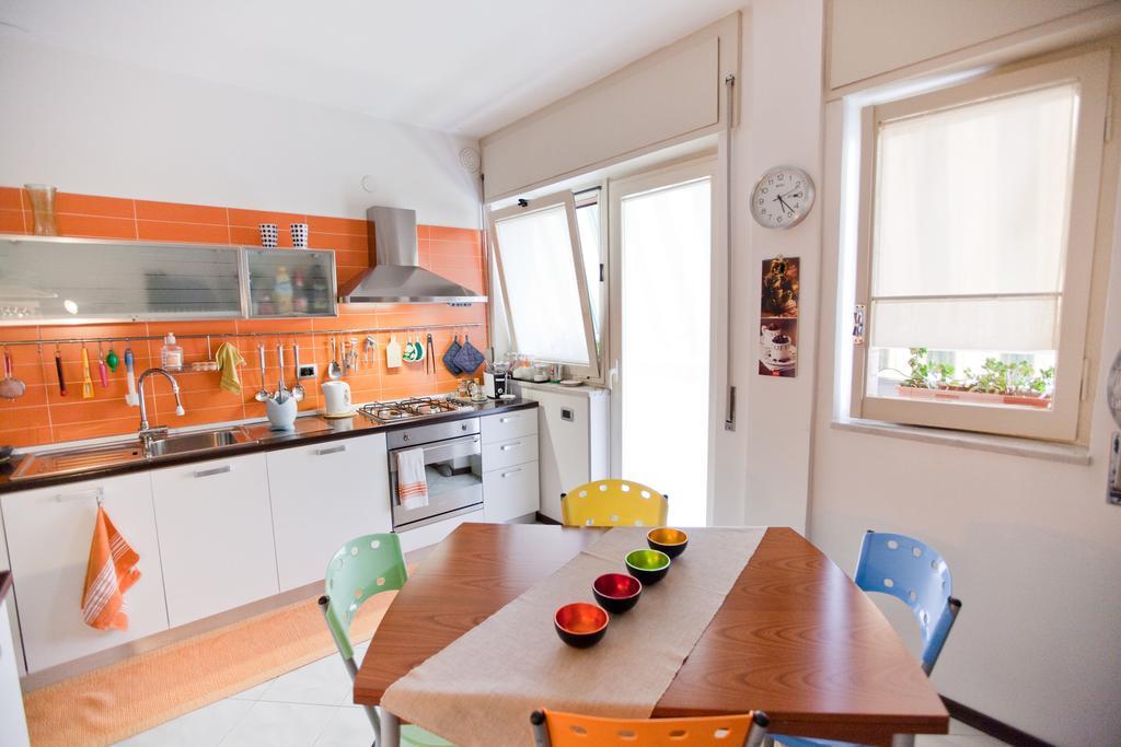 Rooms Rent Vesuvio B&B Napoli Bagian luar foto