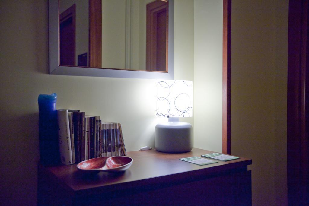 Rooms Rent Vesuvio B&B Napoli Bagian luar foto