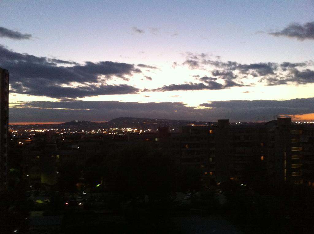 Rooms Rent Vesuvio B&B Napoli Bagian luar foto