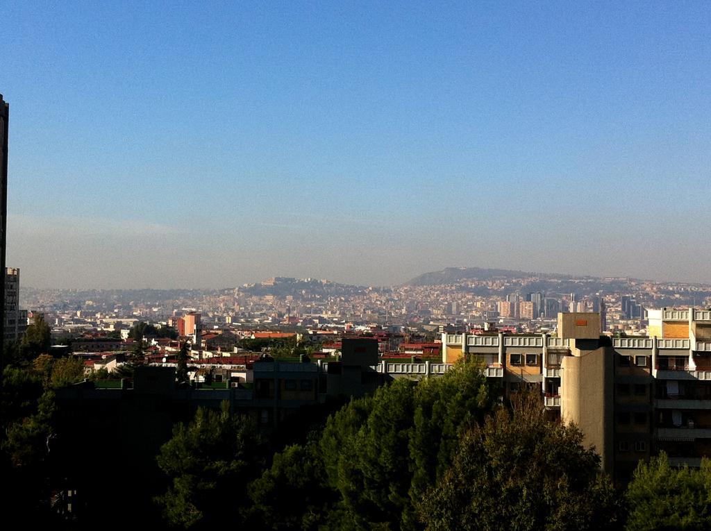 Rooms Rent Vesuvio B&B Napoli Bagian luar foto