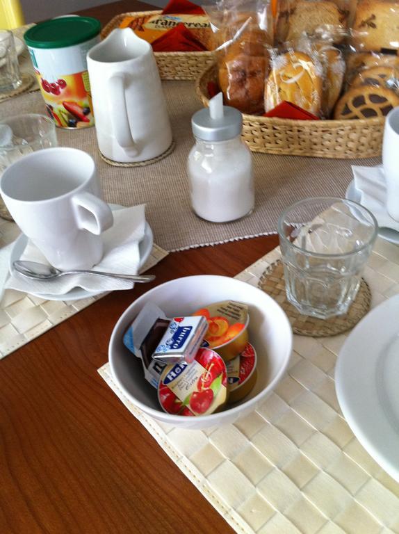 Rooms Rent Vesuvio B&B Napoli Bagian luar foto